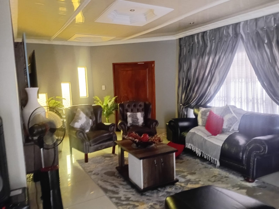 3 Bedroom Property for Sale in Lindo Park Gauteng