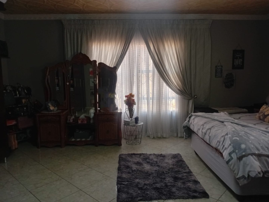 3 Bedroom Property for Sale in Lindo Park Gauteng