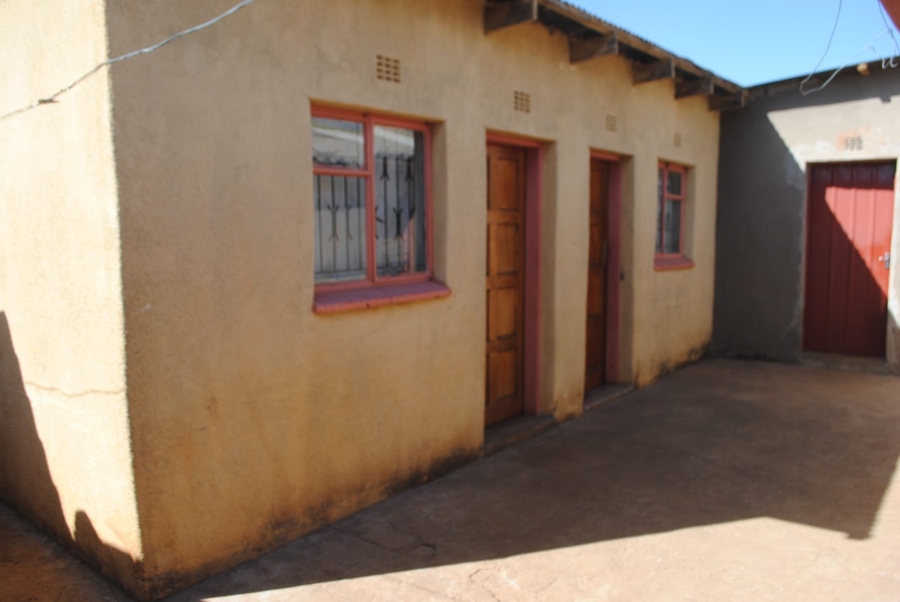 2 Bedroom Property for Sale in Naledi Gauteng