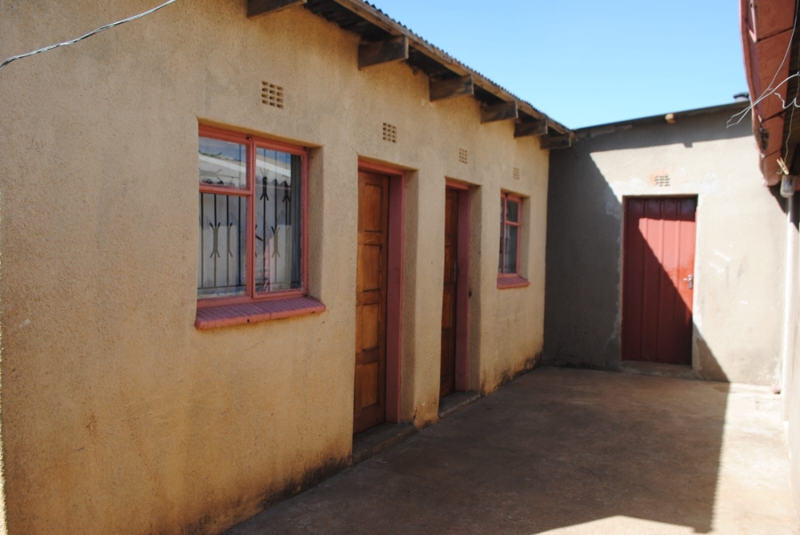 2 Bedroom Property for Sale in Naledi Gauteng