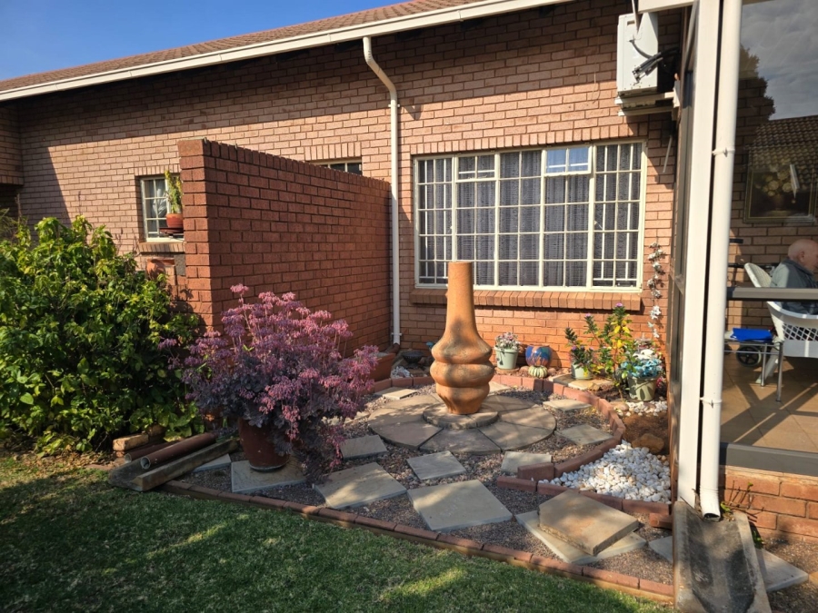 2 Bedroom Property for Sale in Montana Park Gauteng