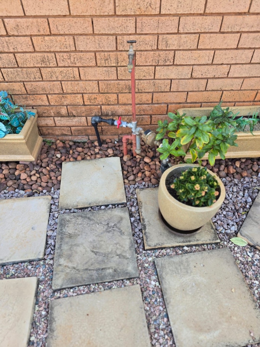 2 Bedroom Property for Sale in Montana Park Gauteng
