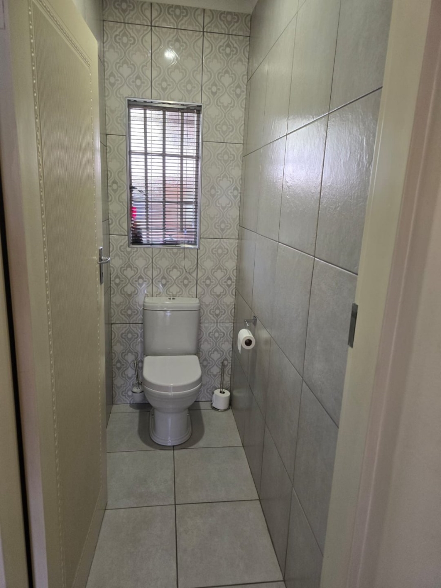 2 Bedroom Property for Sale in Montana Park Gauteng
