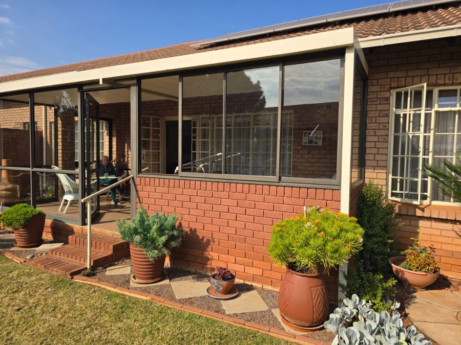 2 Bedroom Property for Sale in Montana Park Gauteng