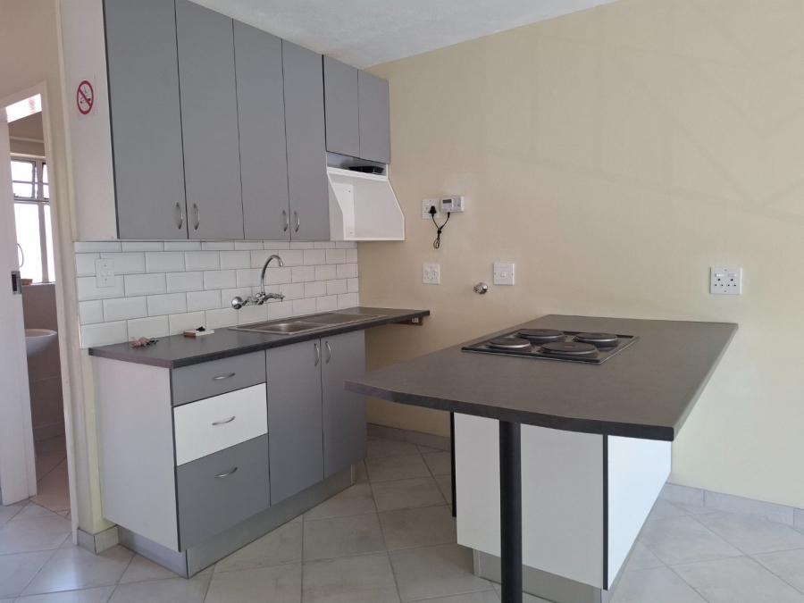 To Let 1 Bedroom Property for Rent in Karenpark Gauteng