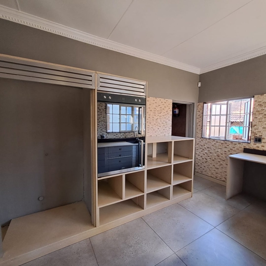 3 Bedroom Property for Sale in Amandasig Gauteng