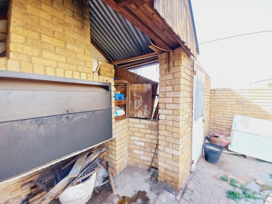 3 Bedroom Property for Sale in Symhurst Gauteng