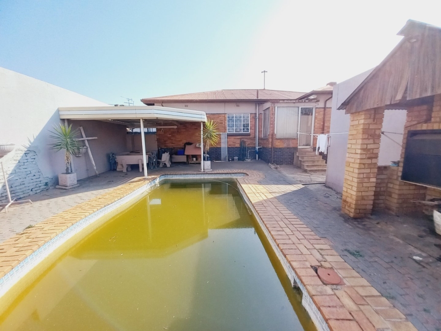 3 Bedroom Property for Sale in Symhurst Gauteng