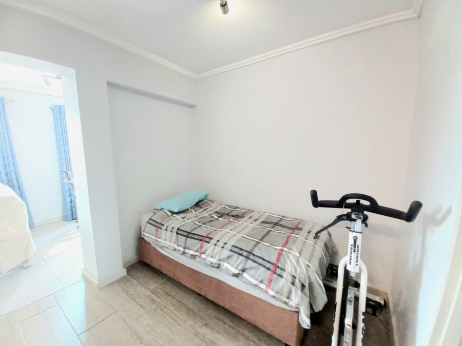 1 Bedroom Property for Sale in Sebenza Gauteng