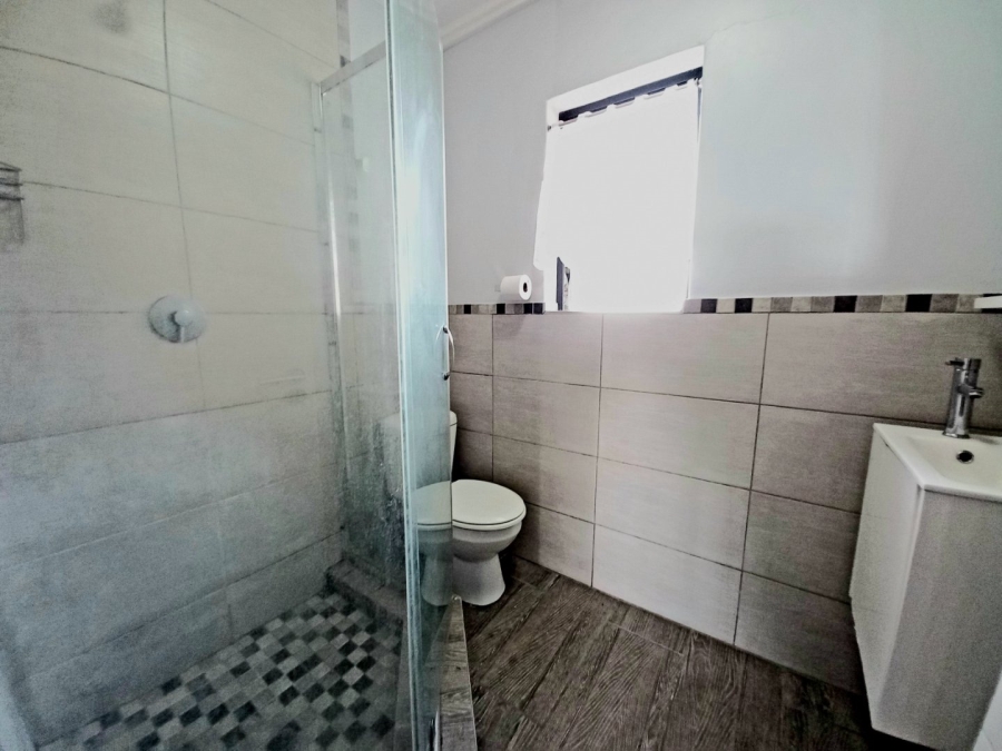 1 Bedroom Property for Sale in Sebenza Gauteng
