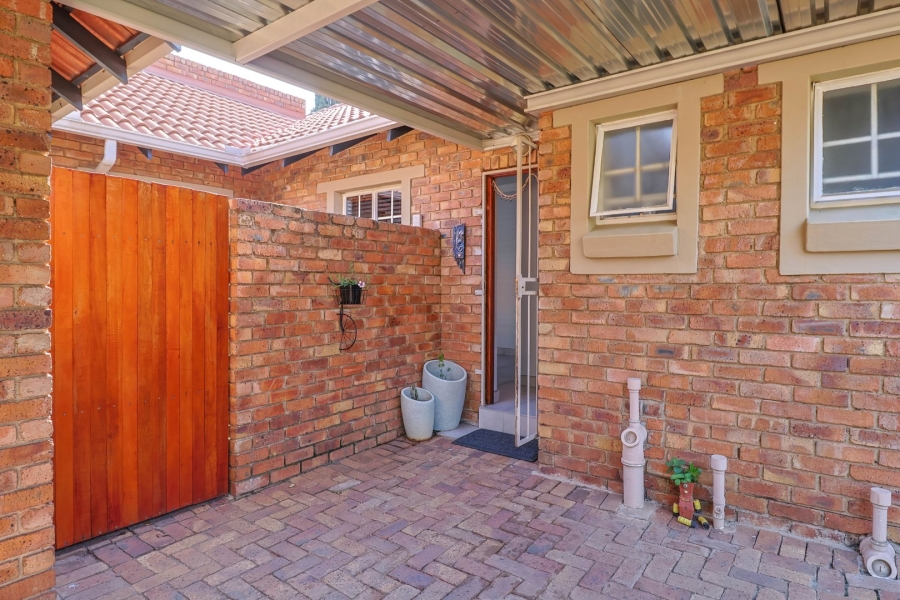 2 Bedroom Property for Sale in Amberfield Gauteng