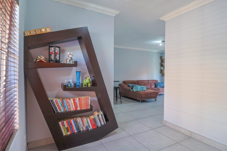 2 Bedroom Property for Sale in Amberfield Gauteng