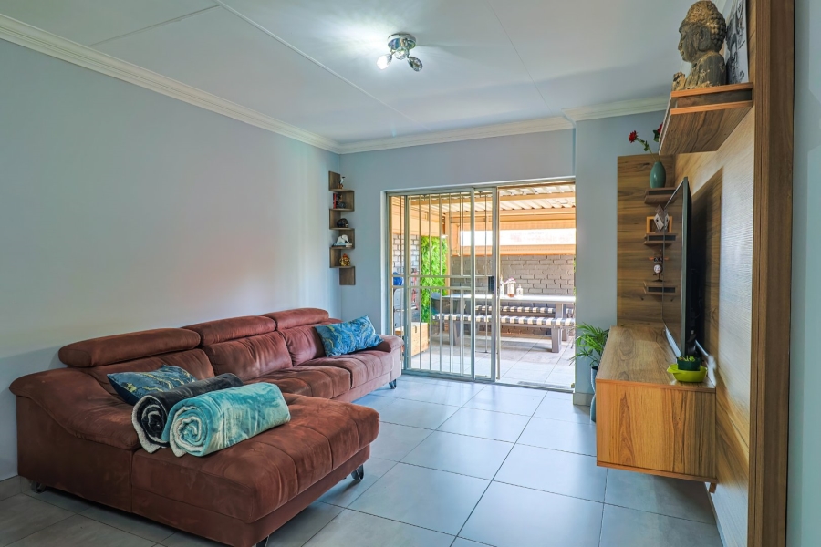 2 Bedroom Property for Sale in Amberfield Gauteng