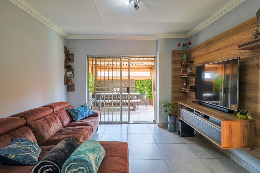 2 Bedroom Property for Sale in Amberfield Gauteng