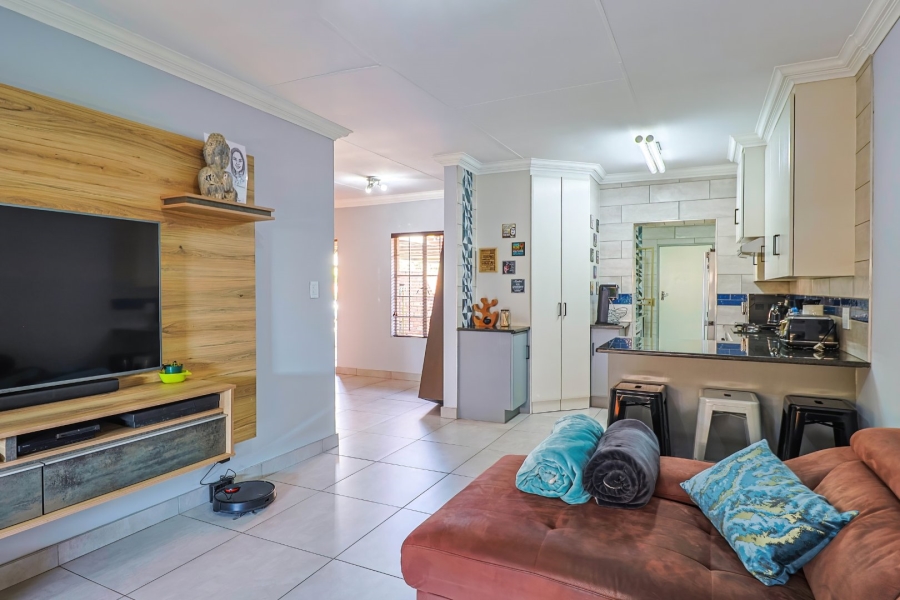 2 Bedroom Property for Sale in Amberfield Gauteng