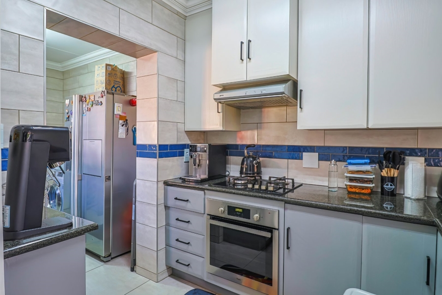 2 Bedroom Property for Sale in Amberfield Gauteng