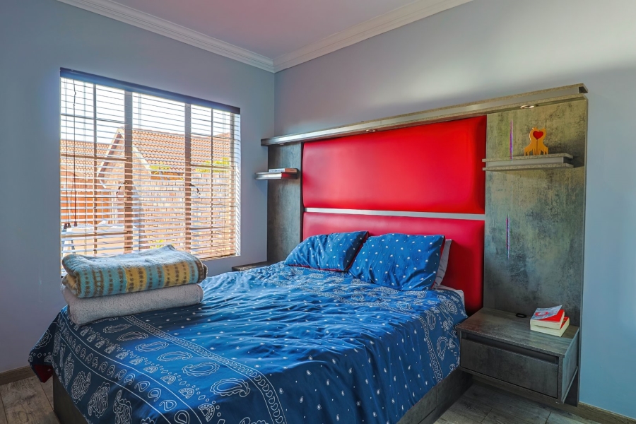 2 Bedroom Property for Sale in Amberfield Gauteng