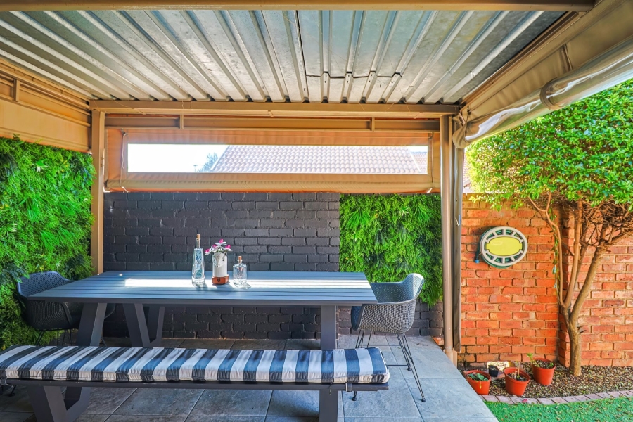 2 Bedroom Property for Sale in Amberfield Gauteng