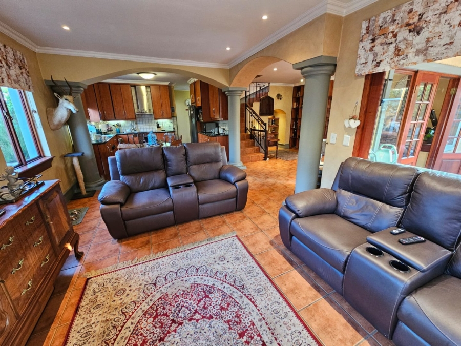 To Let 2 Bedroom Property for Rent in Faerie Glen Gauteng