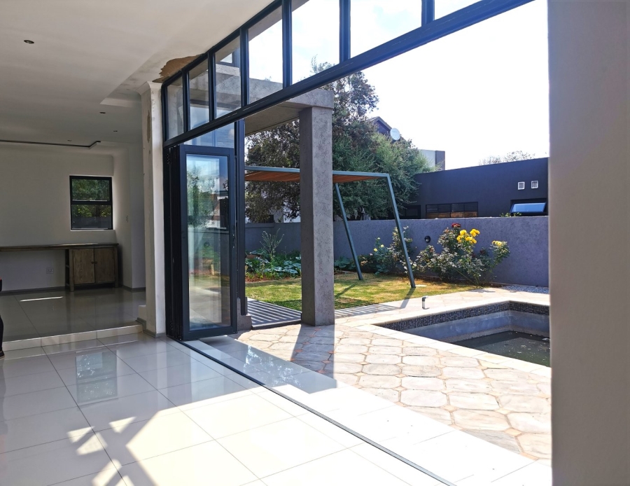 5 Bedroom Property for Sale in Serengeti Lifestyle Estate Gauteng