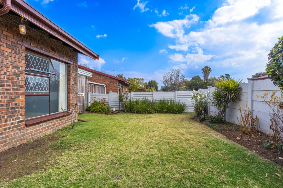 2 Bedroom Property for Sale in Eden Glen Gauteng