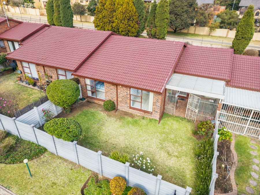 2 Bedroom Property for Sale in Eden Glen Gauteng