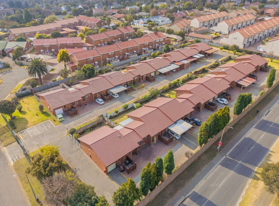 2 Bedroom Property for Sale in Eden Glen Gauteng