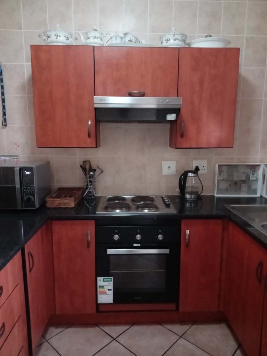 2 Bedroom Property for Sale in Lonehill Gauteng