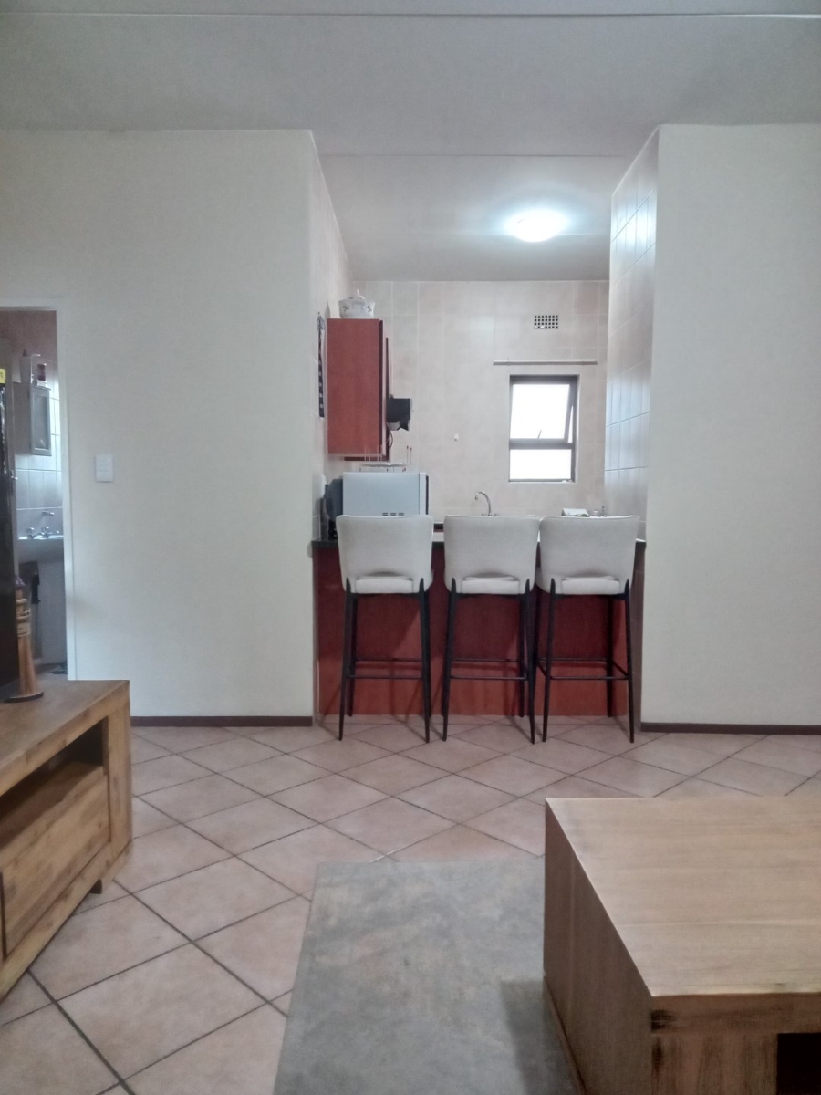 2 Bedroom Property for Sale in Lonehill Gauteng