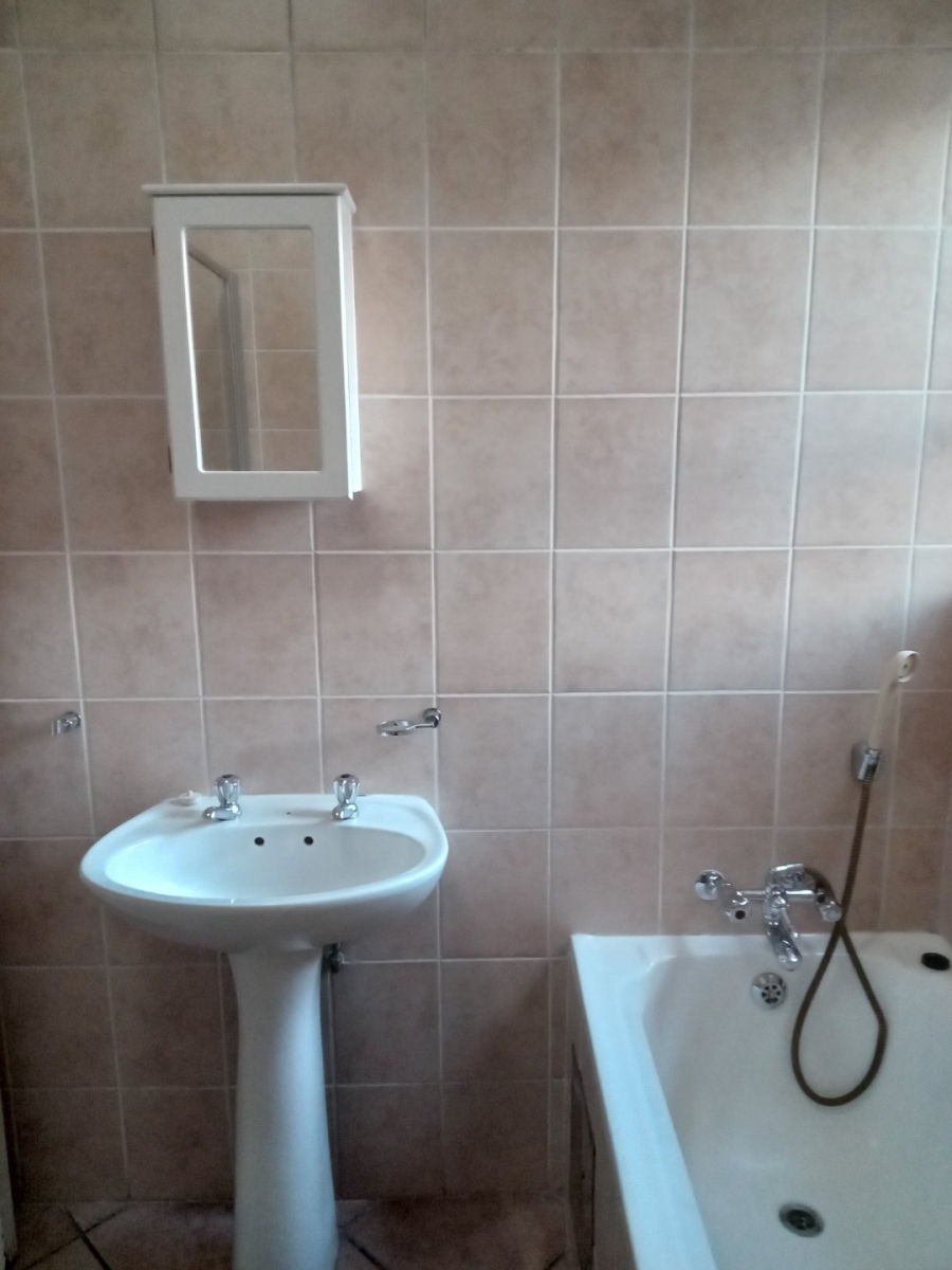 2 Bedroom Property for Sale in Lonehill Gauteng