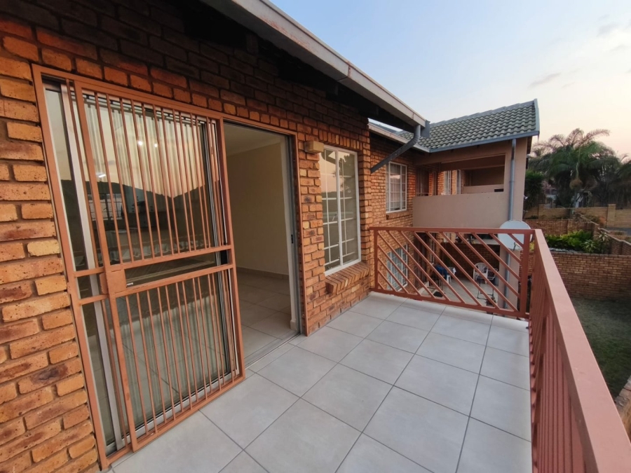 2 Bedroom Property for Sale in Amberfield Gauteng