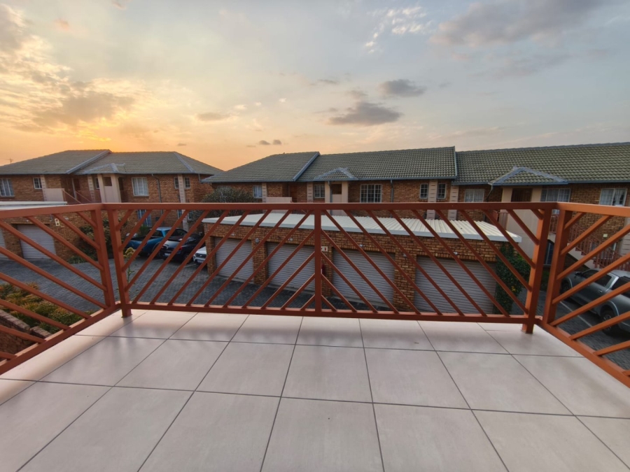2 Bedroom Property for Sale in Amberfield Gauteng