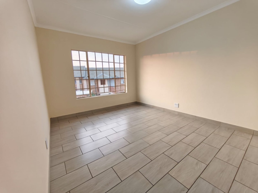 2 Bedroom Property for Sale in Amberfield Gauteng