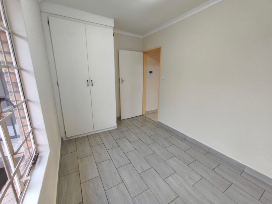 2 Bedroom Property for Sale in Amberfield Gauteng
