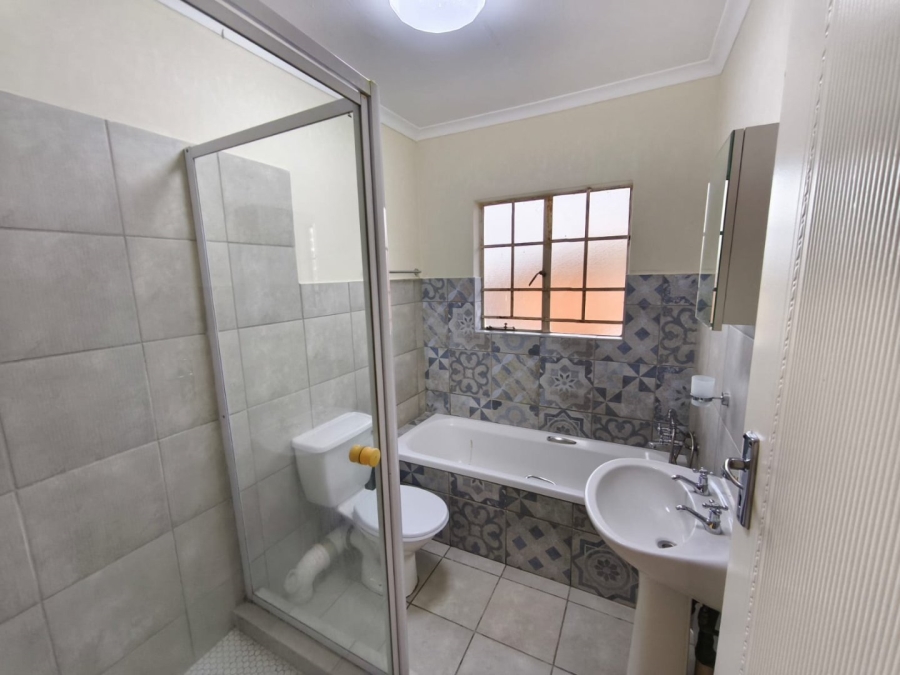 2 Bedroom Property for Sale in Amberfield Gauteng