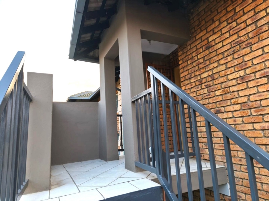 2 Bedroom Property for Sale in Amberfield Gauteng