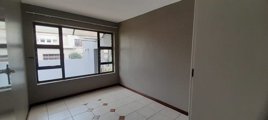 To Let 3 Bedroom Property for Rent in Moreleta Park Gauteng