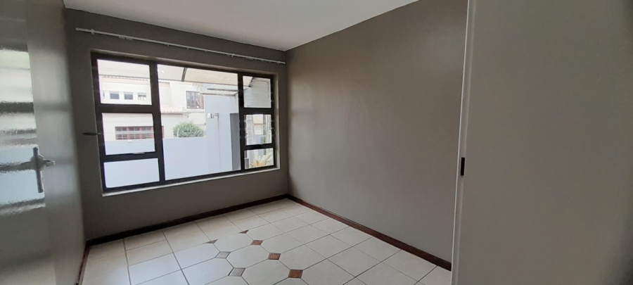To Let 3 Bedroom Property for Rent in Moreleta Park Gauteng