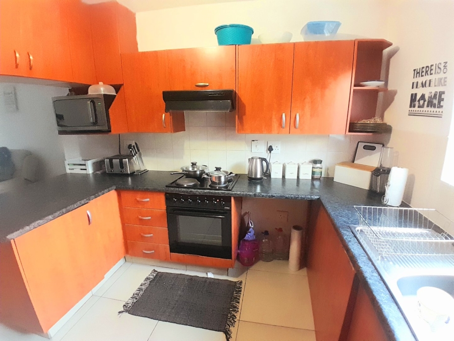 2 Bedroom Property for Sale in Vorna Valley Gauteng