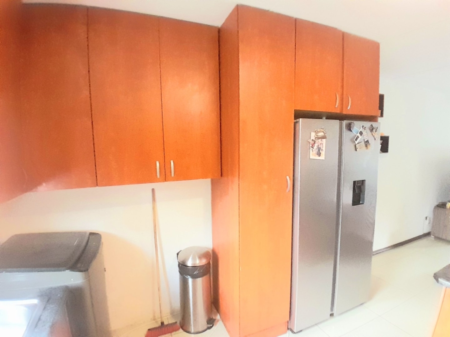 2 Bedroom Property for Sale in Vorna Valley Gauteng