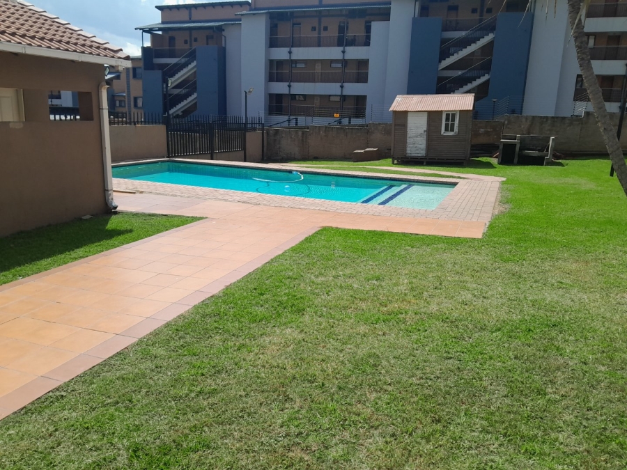 2 Bedroom Property for Sale in Vorna Valley Gauteng