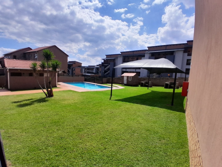 2 Bedroom Property for Sale in Vorna Valley Gauteng
