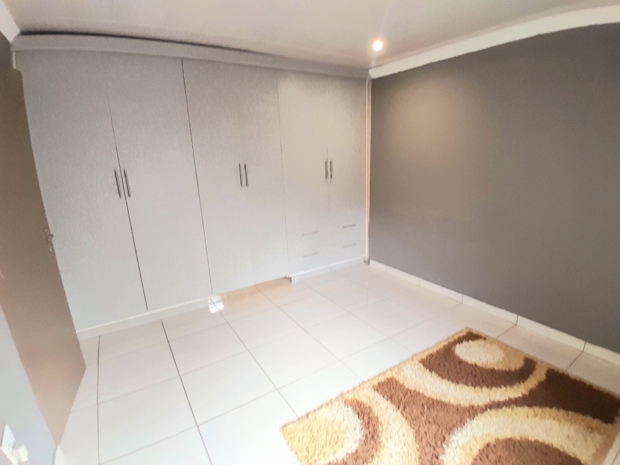 4 Bedroom Property for Sale in Klipfontein View Gauteng