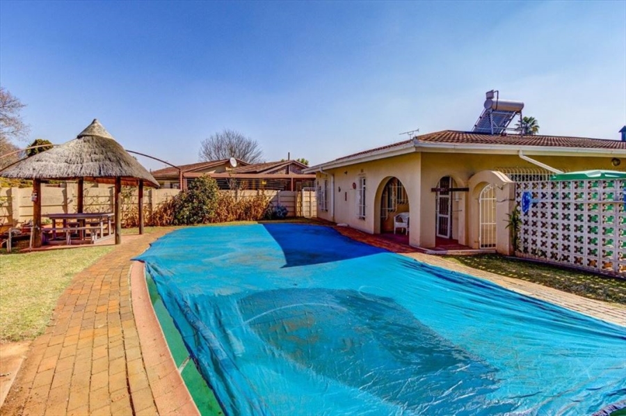 4 Bedroom Property for Sale in Northmead Gauteng