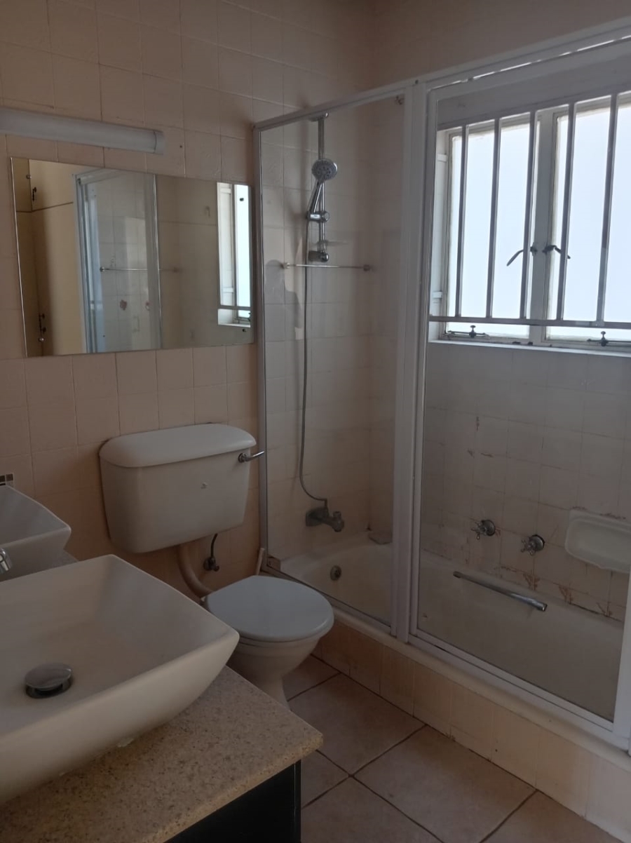 6 Bedroom Property for Sale in Florauna Gauteng