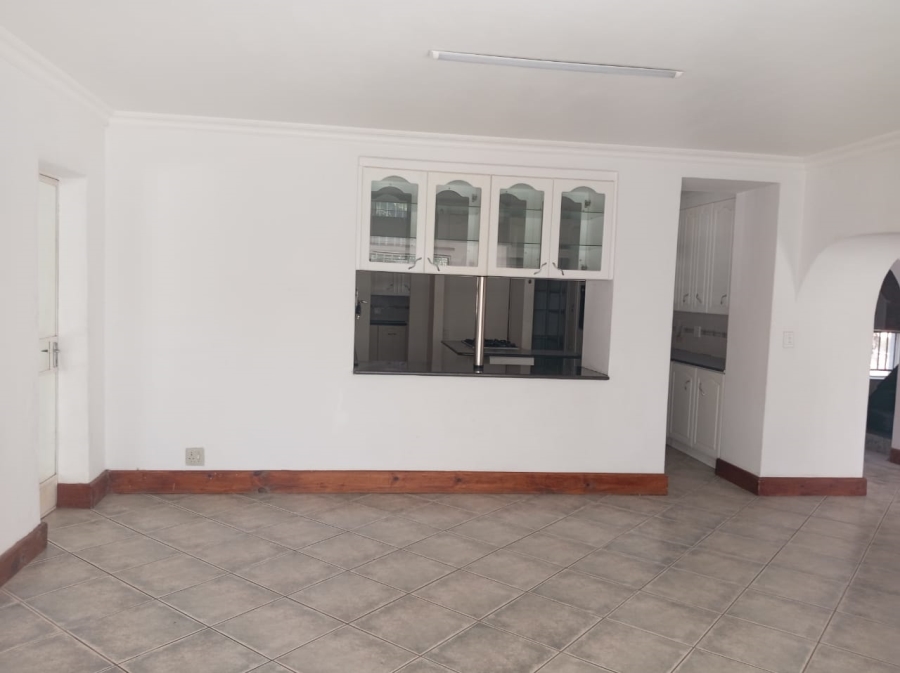 6 Bedroom Property for Sale in Florauna Gauteng