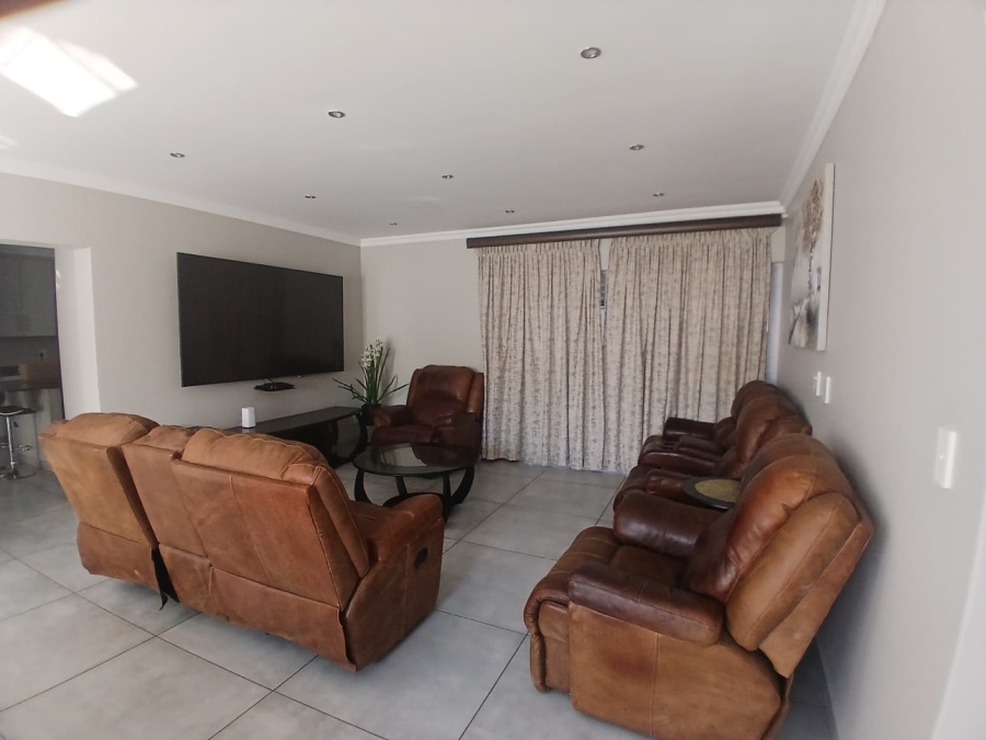 3 Bedroom Property for Sale in Edenvale Central Gauteng