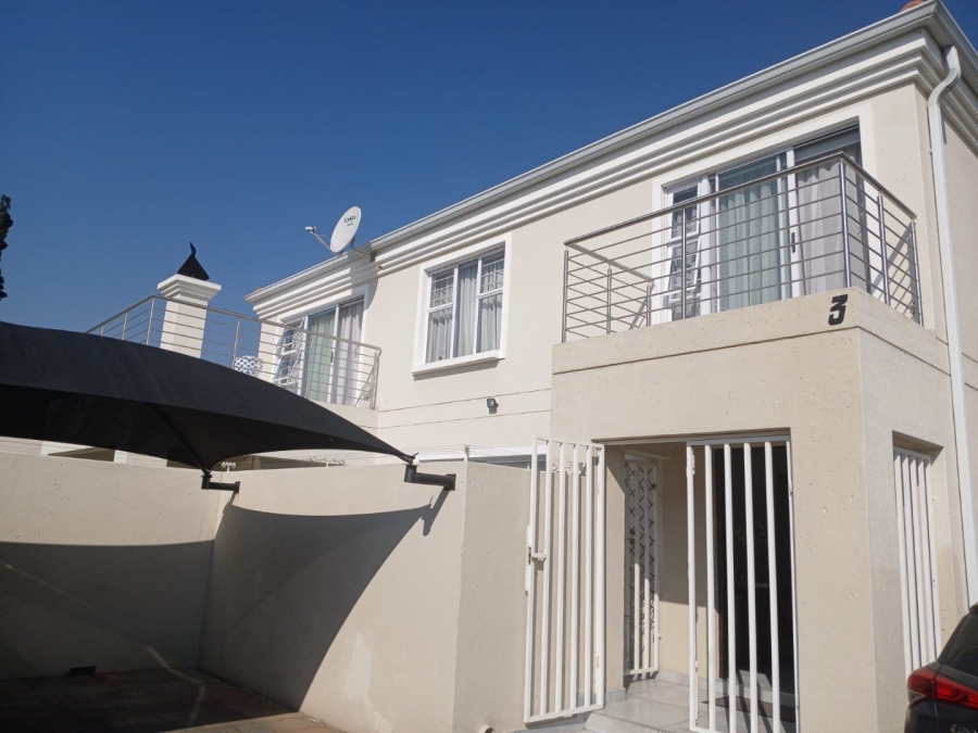3 Bedroom Property for Sale in Edenvale Central Gauteng