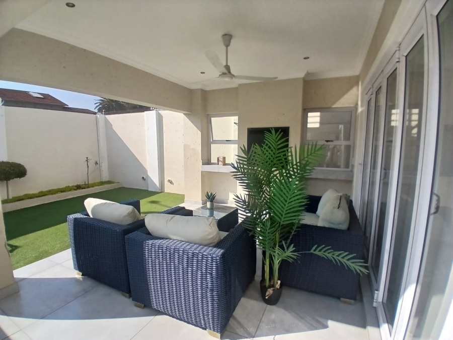 3 Bedroom Property for Sale in Edenvale Central Gauteng