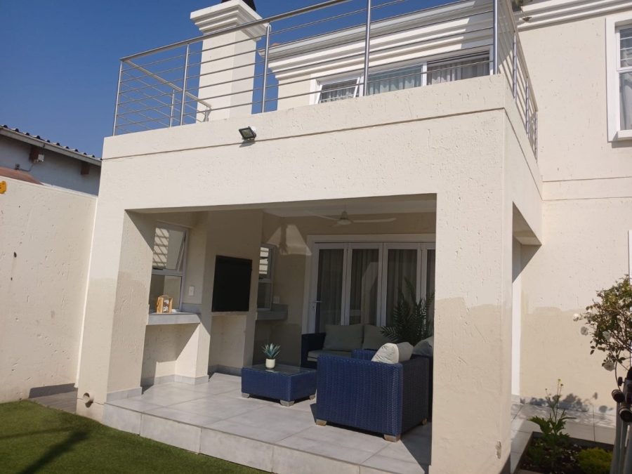 3 Bedroom Property for Sale in Edenvale Central Gauteng